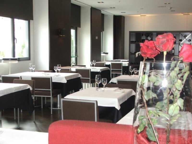 Ac Hotel Oviedo Forum By Marriott Ngoại thất bức ảnh